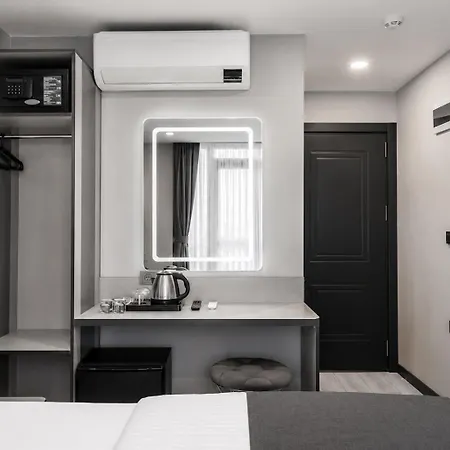 Hotell Airport Solin 3*